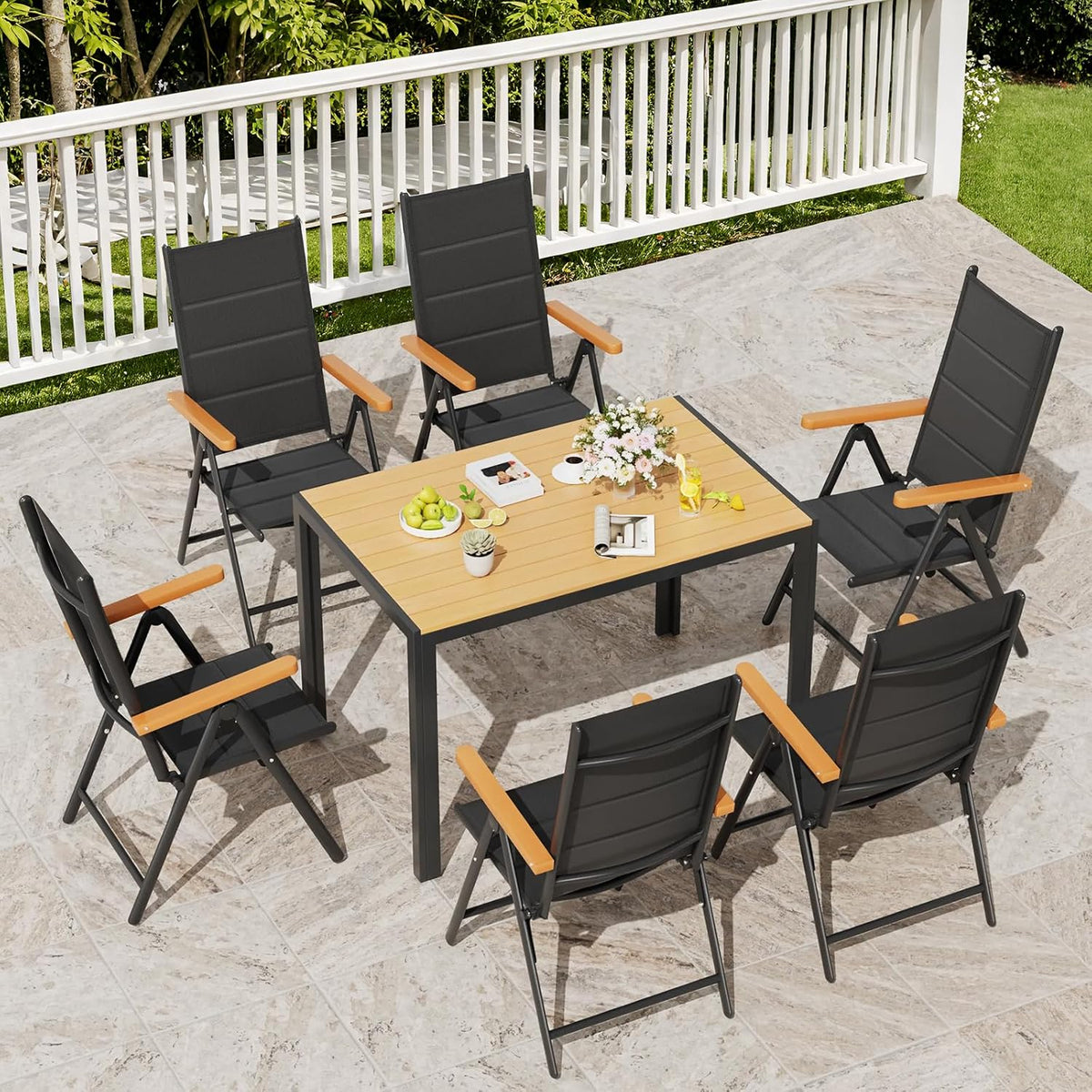 LIFERUN Silla de jardín plegable con respaldo alto, juego de 2 sillas de aluminio para balcón, reposabrazos de WPC, con respaldo y asiento acolchados, ajustable en 7 posiciones, hasta 120 kg, silla de comedor para exteriores, negro, 2 unidades
