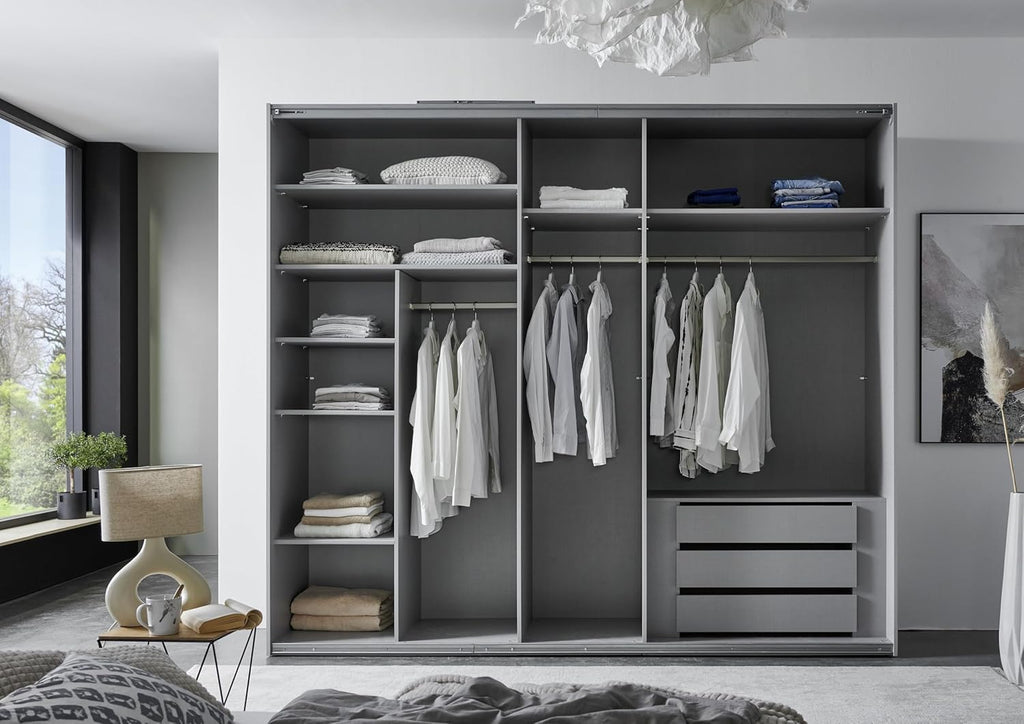 Schwebetürenschrank 3-türig B250/H216/T65 cm Weiß m. Glasfront, Spiegel, schwarzen Griffleisten, inkl. Selbsteinzug, Kleiderschrank m.Einlegeböden, Kleiderstangen, Schubladen, Wäscheeinteilung / 22033