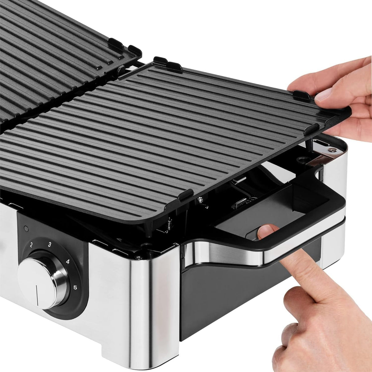 WMF Lono Master-Grill, parrilla eléctrica, 50x28 cm, parrilla de mesa eléctrica con protector contra el viento y bandeja de goteo, certificada para uso en exteriores, 2 superficies de cocción regulables por separado, 2400 W, acero inoxidable mate