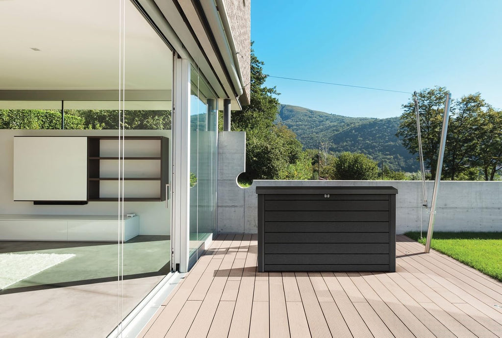 Koll Living Caja para cojines/Arcón exterior Goliath XXL 870 litros Color: Grafito | 100% impermeable | con ventilación para evitar malos olores y moho | aspecto de madera moderno | tapa resistente hasta 50 kg