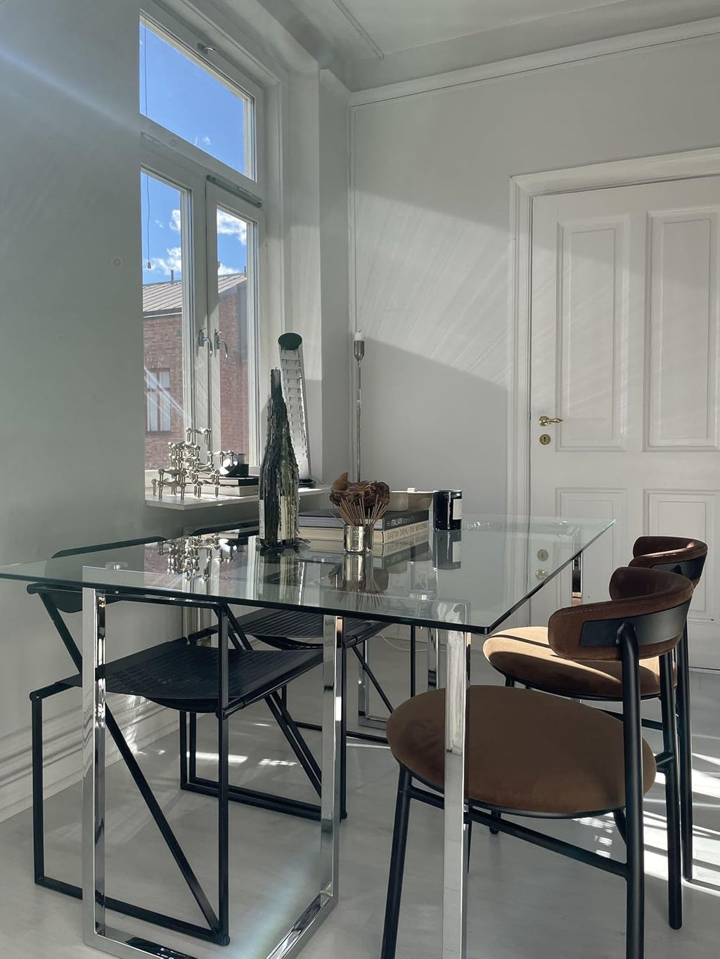 Mesa de comedor rectangular Beliani transparente/plata, vidrio templado, 160 x 90 cm, Envia