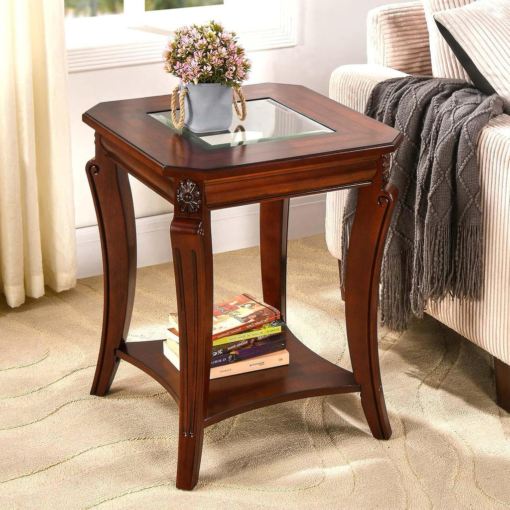 Mesa auxiliar cuadrada de alta gama con tablero de cristal templado, mesa auxiliar estilo granja con estante, mesa esquinera de salón con patas de madera tallada, 60.5 cm de altura, color cerezo CJZ-A1168-GT