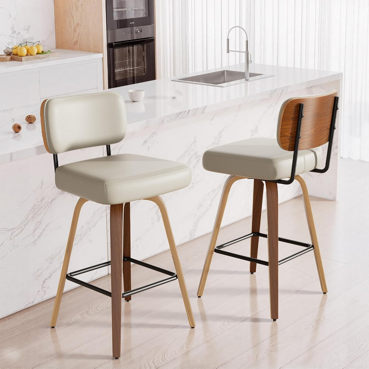 Juego de 2 taburetes de bar giratorios con respaldo, altura de asiento de 65 cm, piel sintética y madera maciza, diseño de mediados de siglo con 4 patas y reposapiés, sillas de bar para cocina y bar en gris beige