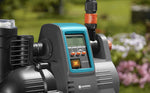 Gardena Comfort Hauswasserautomat 5000/5E LCD: Hauswasserpumpe mit LC-Display, energiesparend, Fördermenge 5000 l/h, 1300W Motor mit Thermoschutzschalter, Trockenlaufsicherung (1759-20)