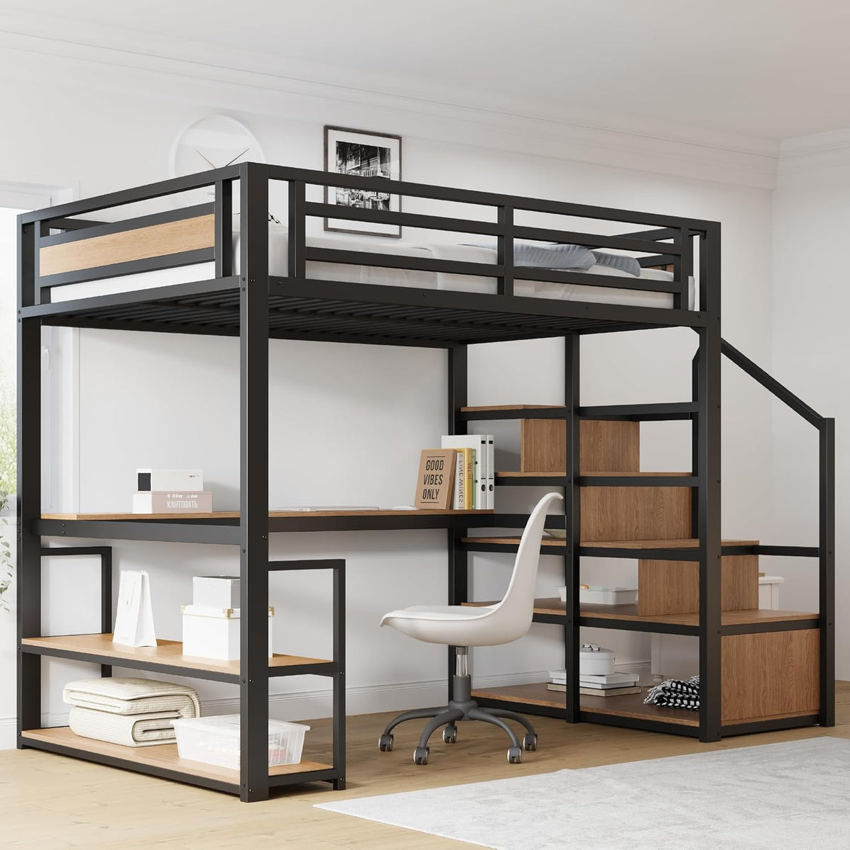 140*200 Metall-Hochbett mit Aufbewahrungsleiter mit Regalen und Tisch, Sicherheitszaun-Design mit gespleißten Metallplanken, Hohes Eisenrahmenbett mit Metallrahmen für stabile Unterstützung (Schwarz)