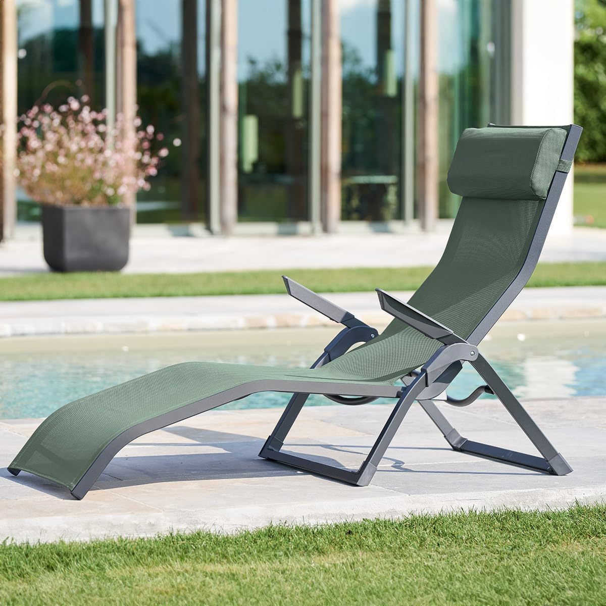 Hespéride - Decima Klapp-Sonnenliege - Olivgrün und Graphit - Korrosionsbeständiges Aluminium, 2 Positionen, stapelbar - Für Garten, Pool, Sonnenbaden