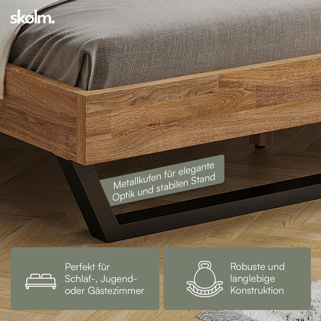 skølm Alver Massivholzbett 160x200 cm – Bettgestell aus Massivholz Eiche geölt – Holzbett mit schwarzen Metallkufen – hochwertiges Bett mit 2 Streben als Bettkopf – Bettrahmen geeignet als Doppelbett