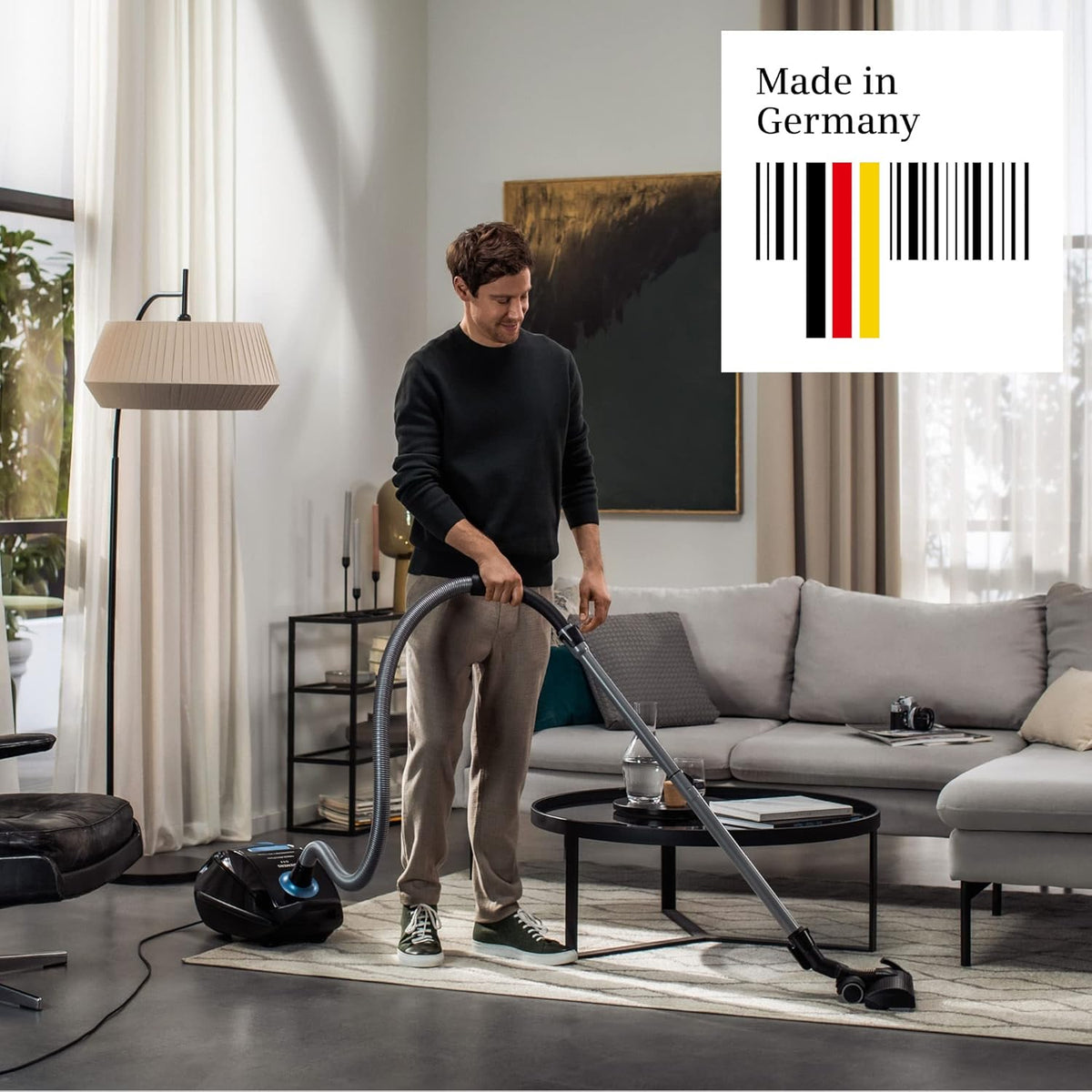 Aspiradora con bolsa Siemens Q5.0 extreme silencePower VSQ5X1230, ideal para alérgicos, filtro higiénico, gran potencia de succión, cepillo para parquet, alfombras y azulejos, cable largo, 850 W, negro