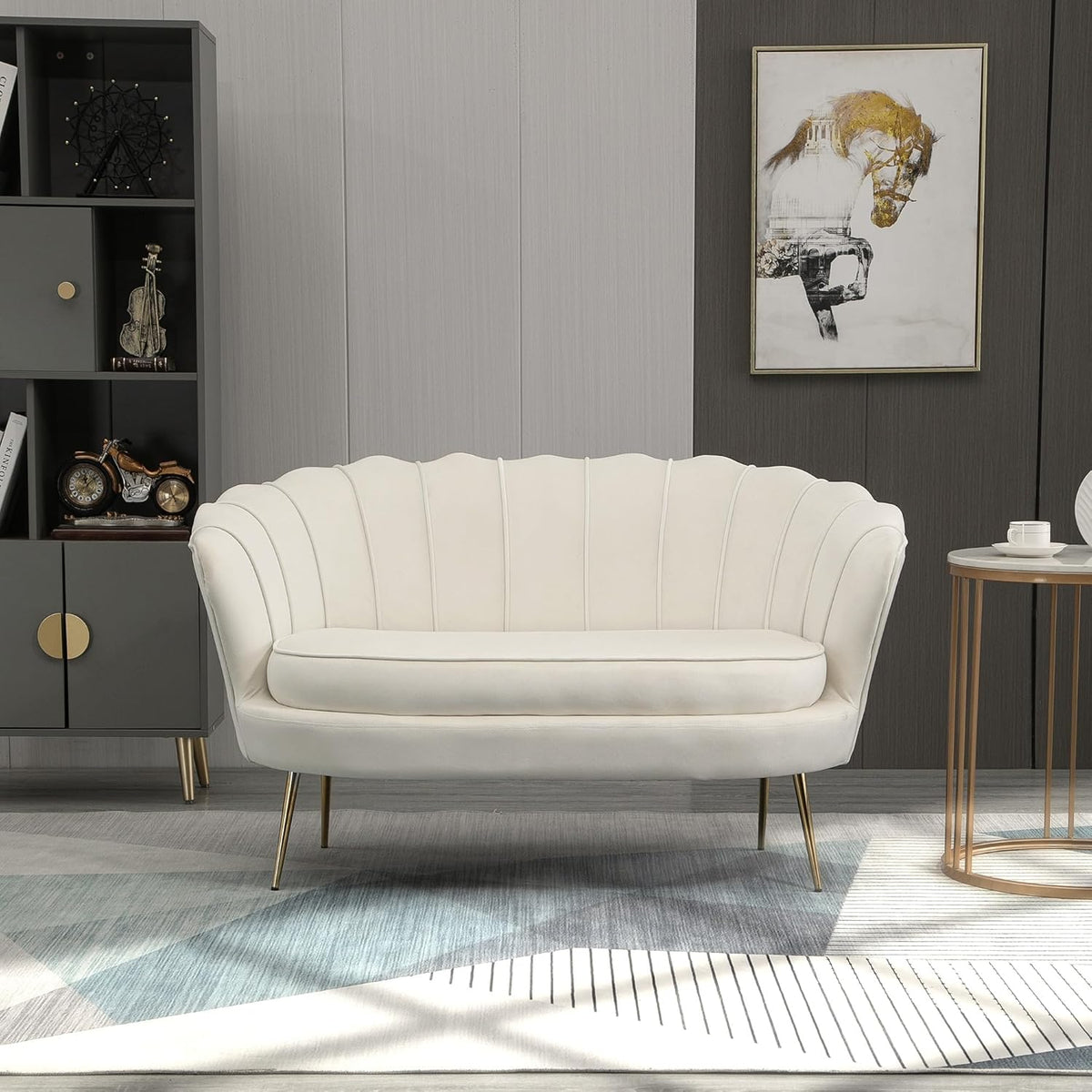 HOMCOM Sofa 2 Sitzer Couch mit Armlehne blütenblattförmiger Rückenlehne Dick Gepolstert Polstersofa Modern Doppelsofa mit Samtoptik, Metallbeine für Wohnzimmer, 130 x 77 x 77 cm, Cremeweiß