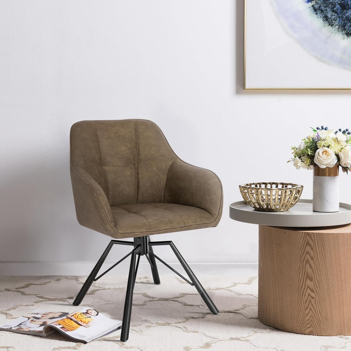 WOLTU Juego de 4 sillas de comedor giratorias, silla de cocina, silla tapizada, silla giratoria, silla cómoda con reposabrazos y respaldo, silla con reposabrazos para comedor y salón, con tapizado de piel sintética, marrón
