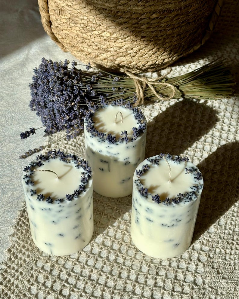 Vela de soja con lavanda seca, aroma relajante, 9 cm x 7,5 cm