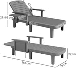 Outsunny Set de 2 tumbonas de jardín con mesa auxiliar, aspecto de madera, respaldo ajustable en 5 posiciones, silla de jardín resistente a la intemperie, carga máx. 120 kg, para jardín, exterior, playa, gris oscuro