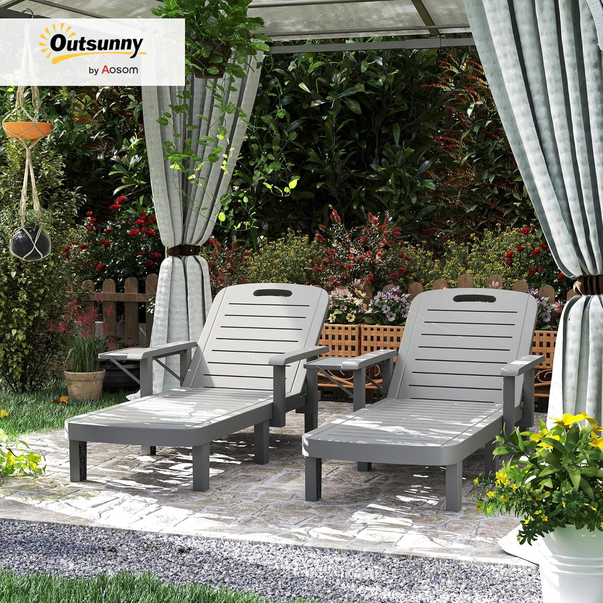 Outsunny Set de 2 tumbonas de jardín con mesa auxiliar, aspecto de madera, respaldo ajustable en 5 posiciones, silla de jardín resistente a la intemperie, carga máx. 120 kg, para jardín, exterior, playa, gris oscuro